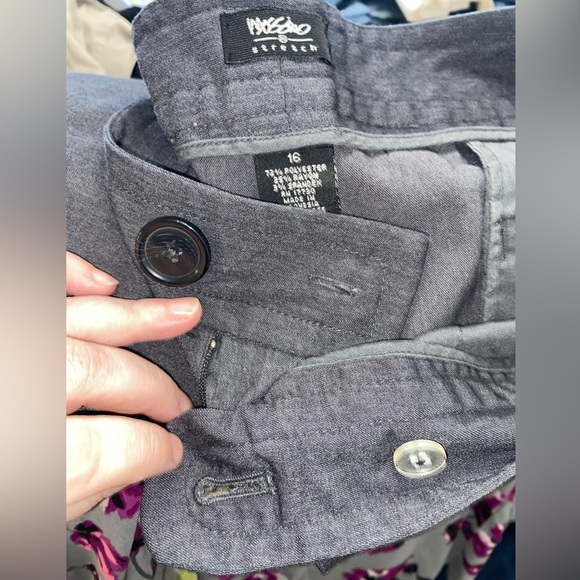 Lot of 4 dress pants Size 16 & 16P - Picture 16 of 16